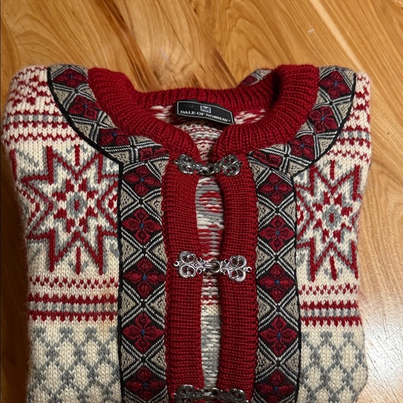 Dale of Norway Red and White Faire Isle Patterned Sweater, Size M - Picture 12 of 15